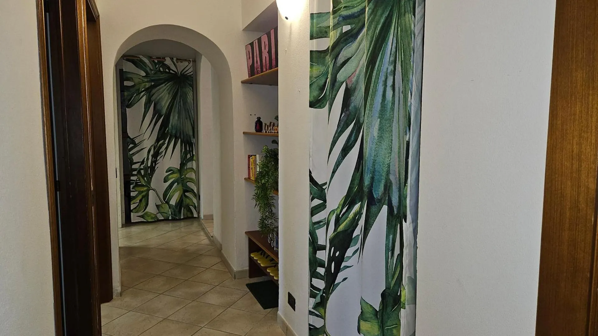 Il Riposo Del Viaggiatore By Holiday World Ternate  Apartment